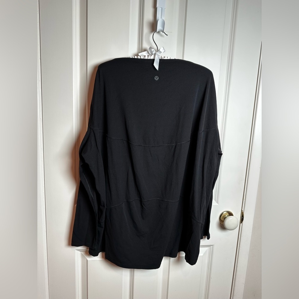 lululemon athletica Charcoal Long Sleeve Tee - Picture 3 of 5